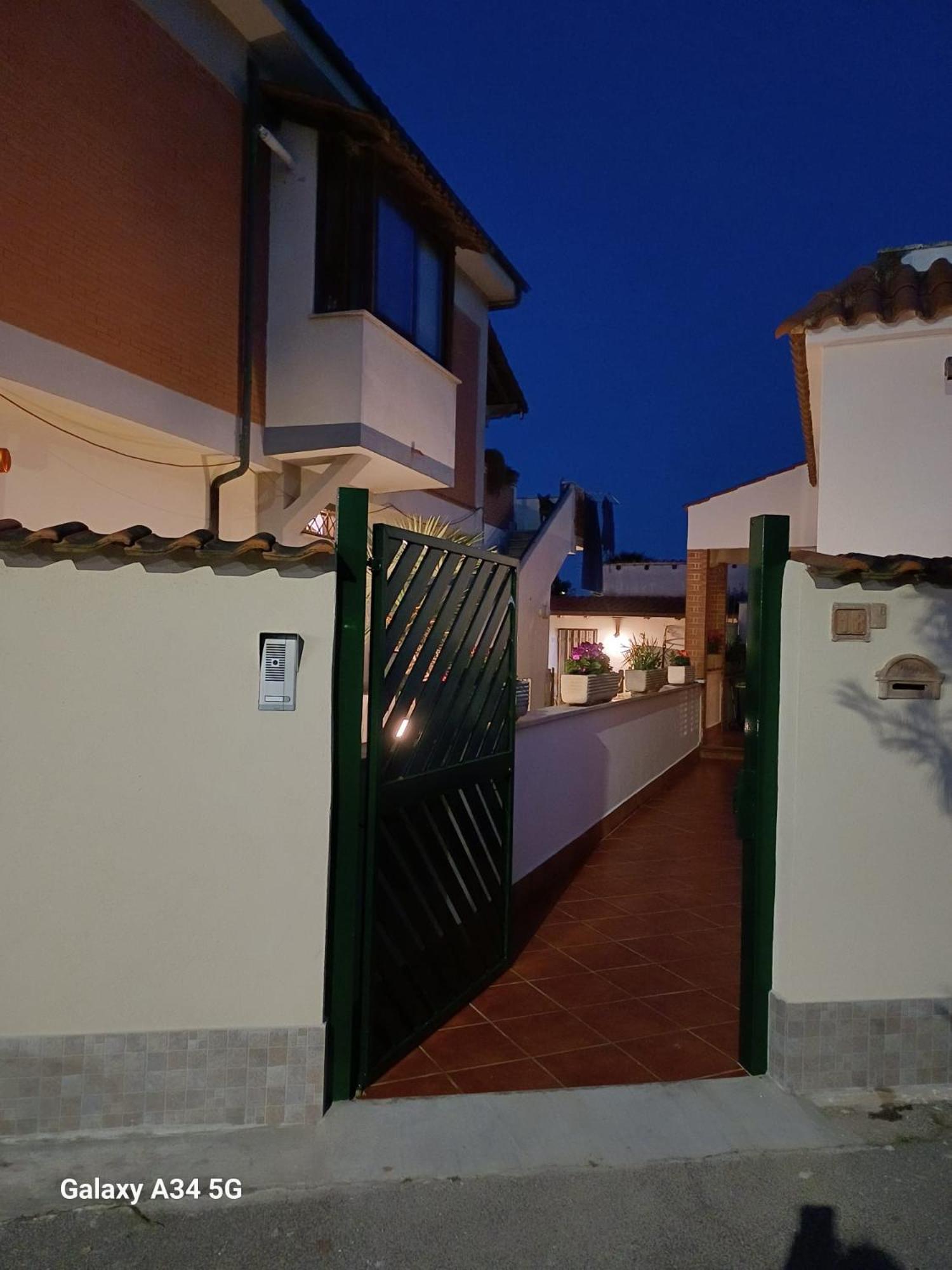 Appartamento Civico18 Fiumicino Esterno foto